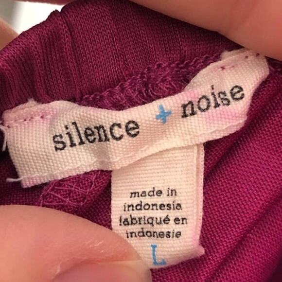 Silence + Noise Purple Fuchsia Cut Out Twist Back Jersey Knit Sleeveless Romper - Picture 2 of 4